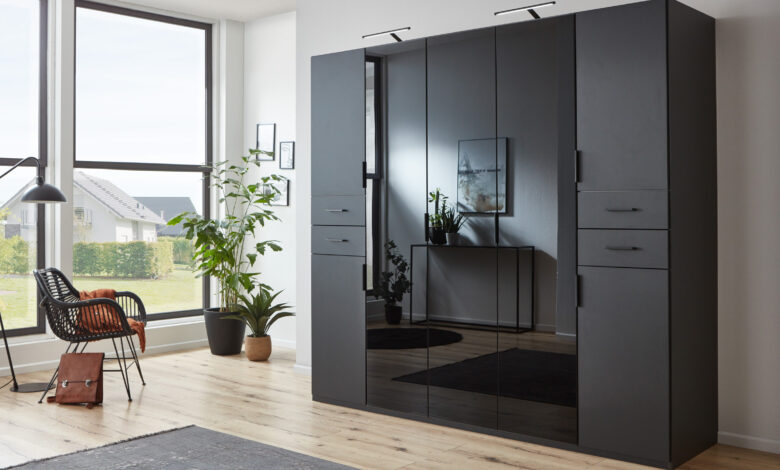 Kleiderschrank Schwarz